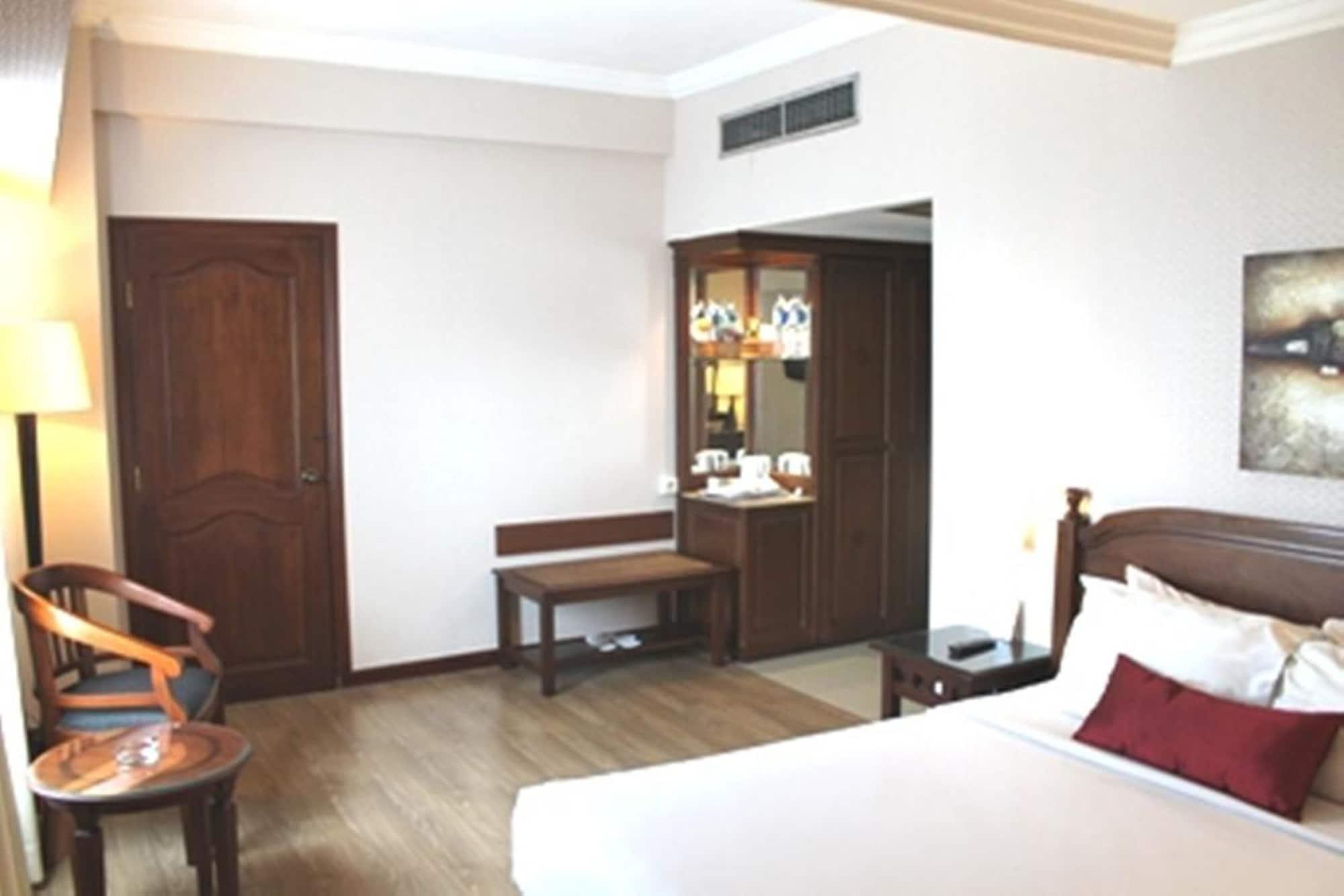 Grand Zuri Pekanbaru Exterior foto