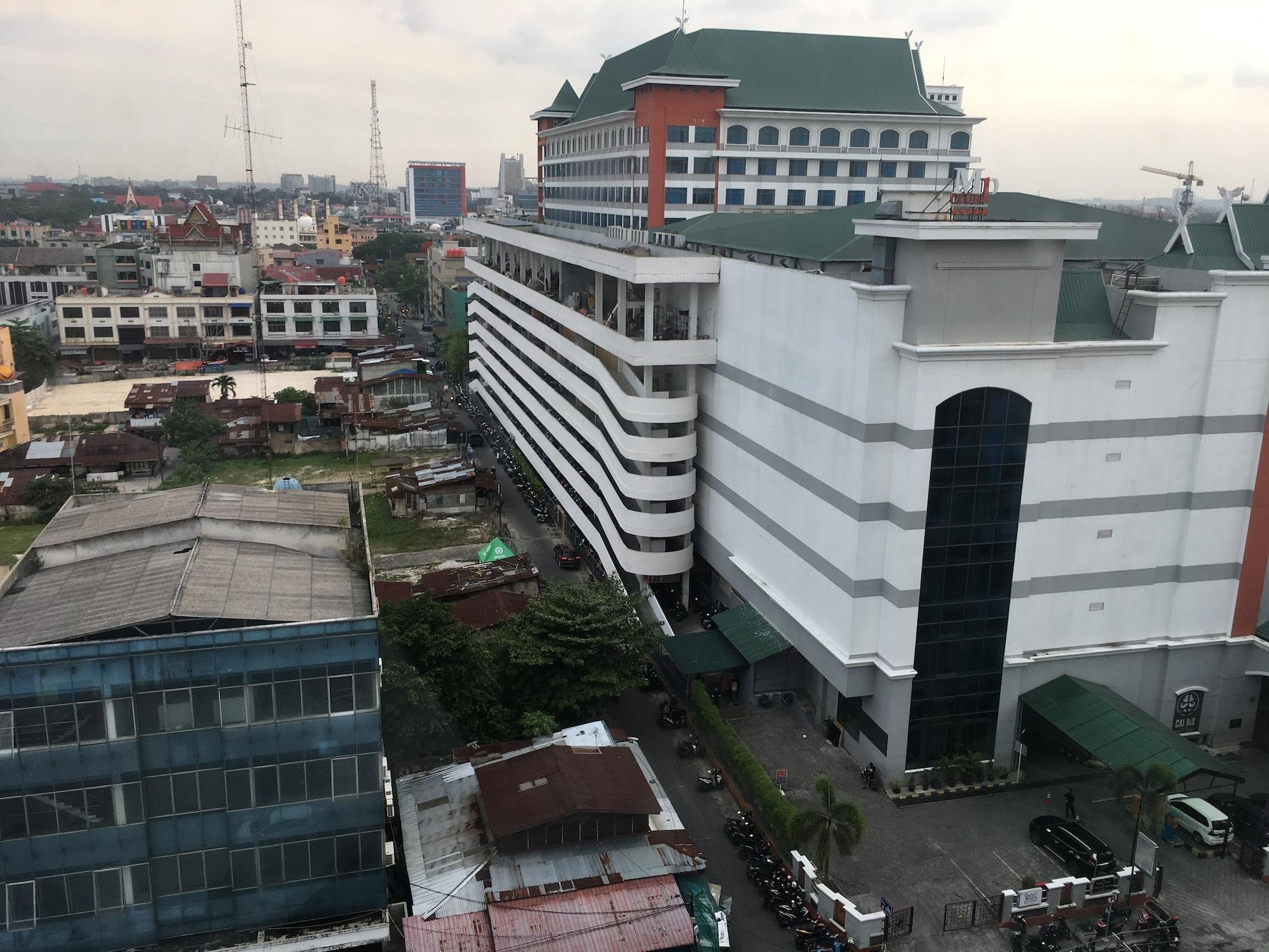 Grand Zuri Pekanbaru Exterior foto